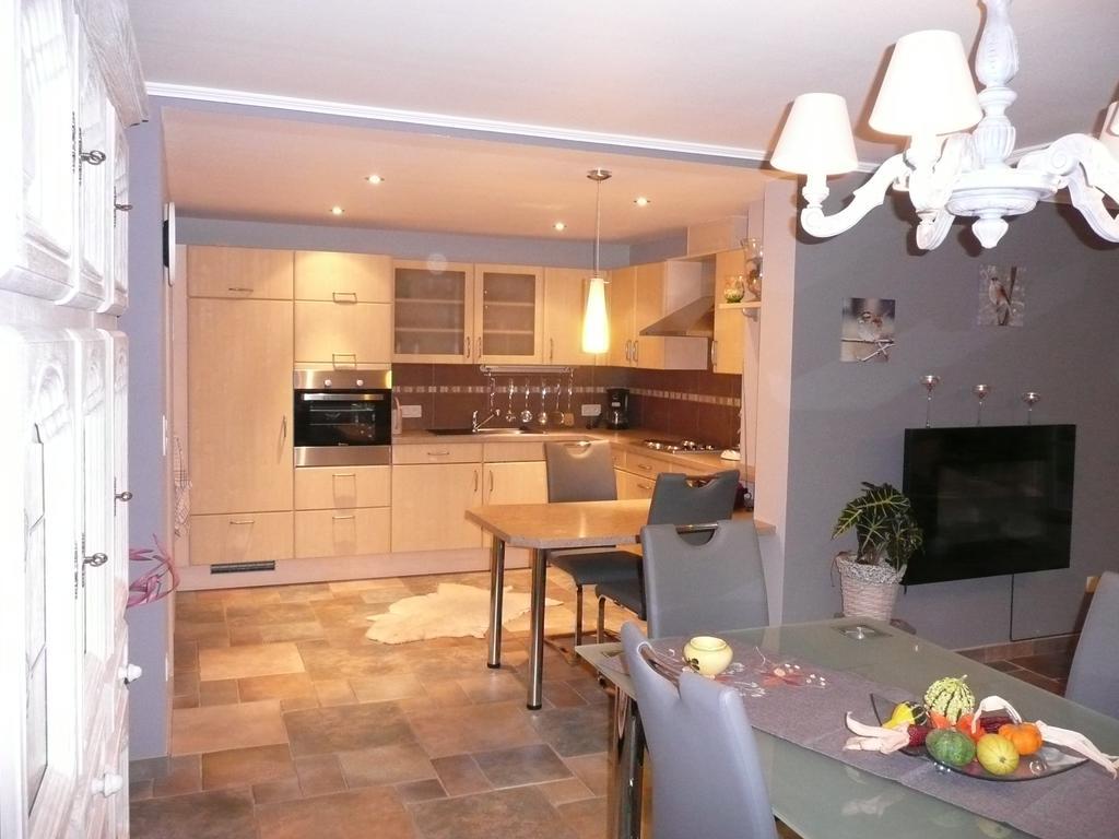 Ferienwohnung "Sweet Home" Eupen Værelse billede